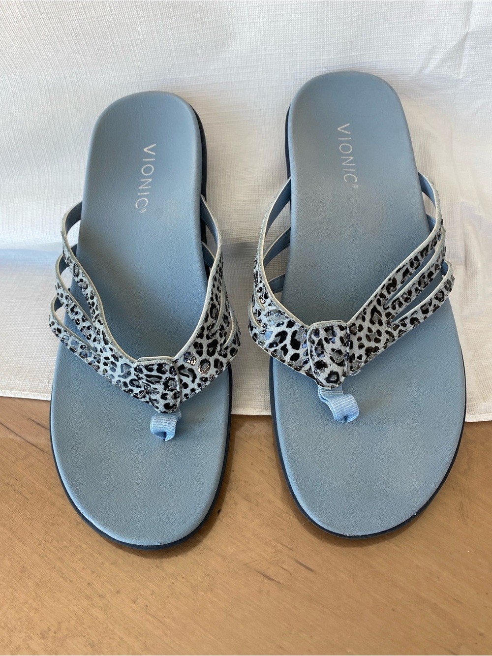 Vionic Blue Leopard-Print Sandals, Size 7